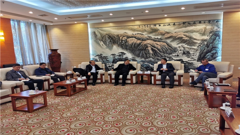 易凡总经理一行访问哈尔滨电机厂有限责任公司